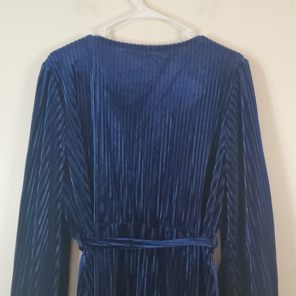 Simplee Longsleeve Mini Dress Size Large Velvet Blue Belted Faux Wrap Cocktail - Picture 12 of 14